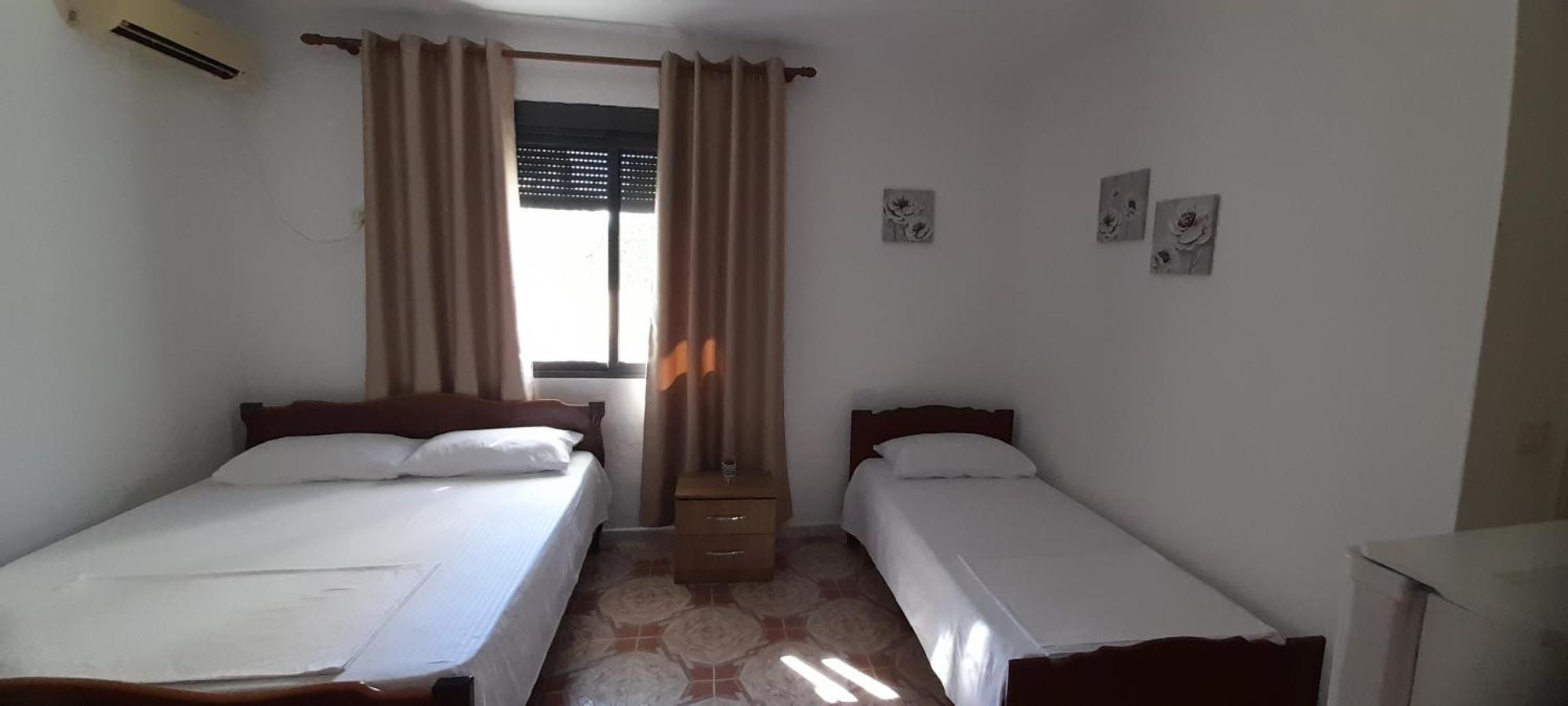 Villa Kurti Durrës Quarto foto